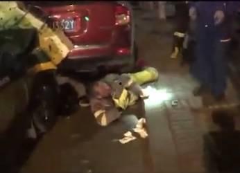 老大爷看热闹吃瓜视频,瓜田李下尽收眼底——老大爷看热闹吃瓜视频精选